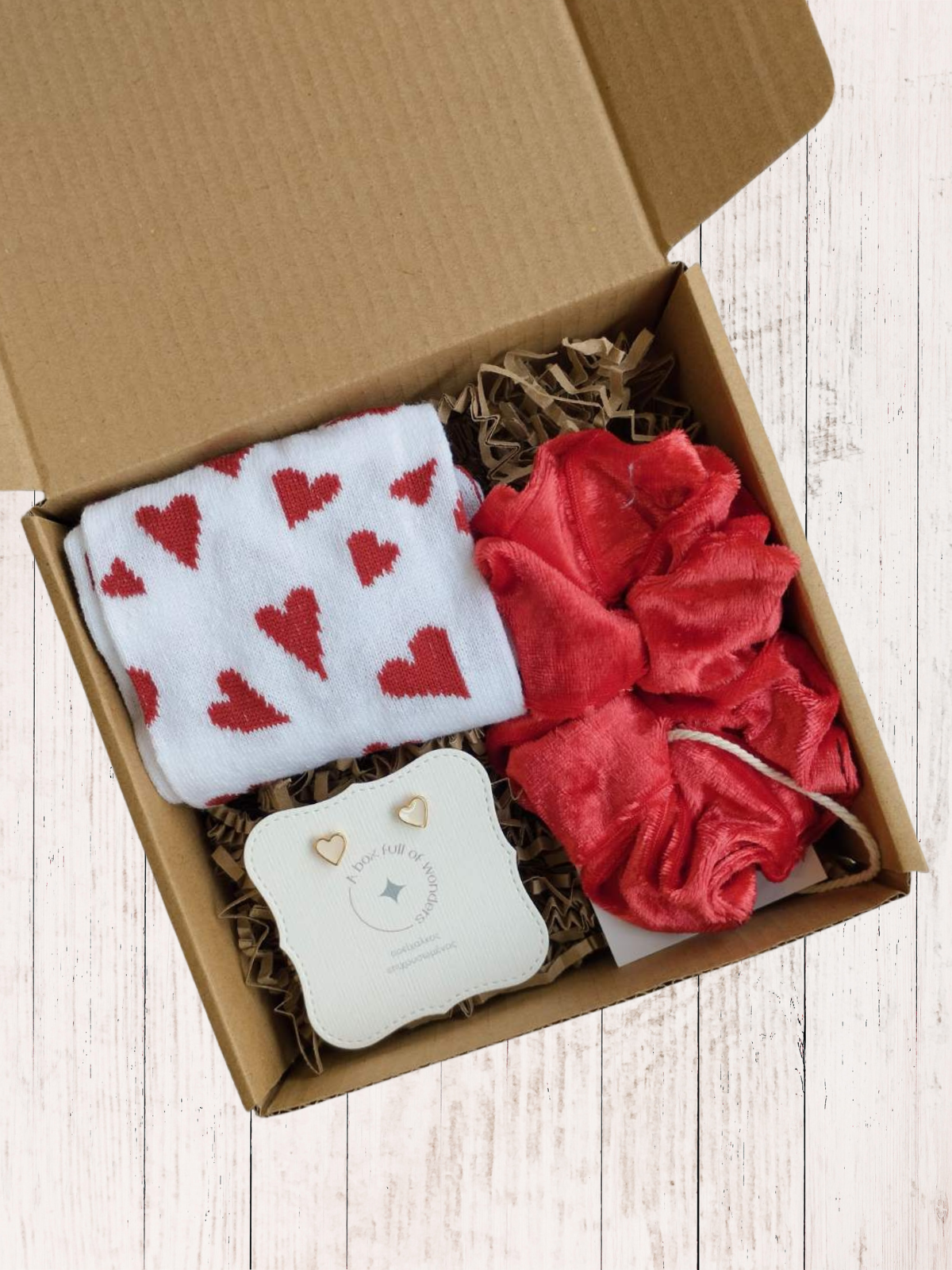 My Tiny Hearts White & Red Giftbox Think Gift